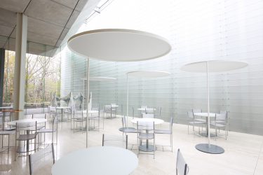 Pola Museum/Indoor shade